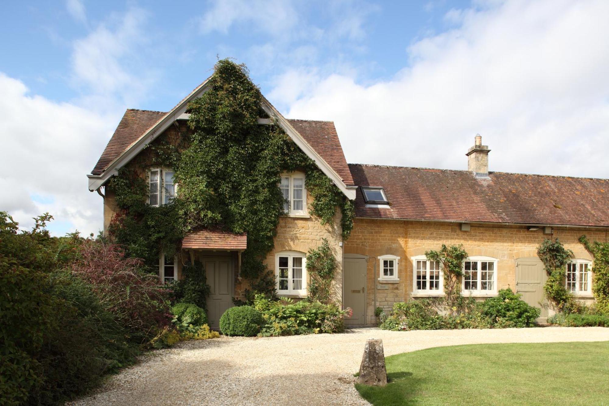 Epsom Cottage Bruern Exterior photo